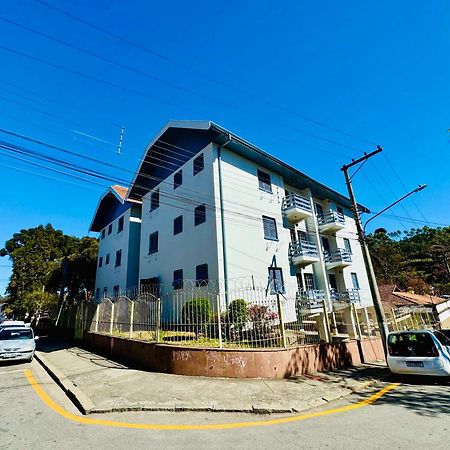 Apartamento Brigadeiro Jordao Кампус-ду-Жордан Екстер'єр фото